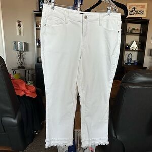 Susan Graver White jeans with trim on the bottom of pants. 16P